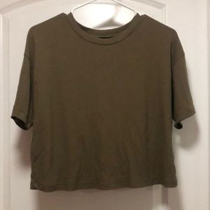 Women’s Forever 21 top.